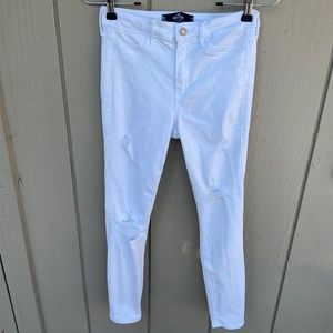 HOLLISTER WHITE JEANS DISTRESSED WIDTH 25” length 26